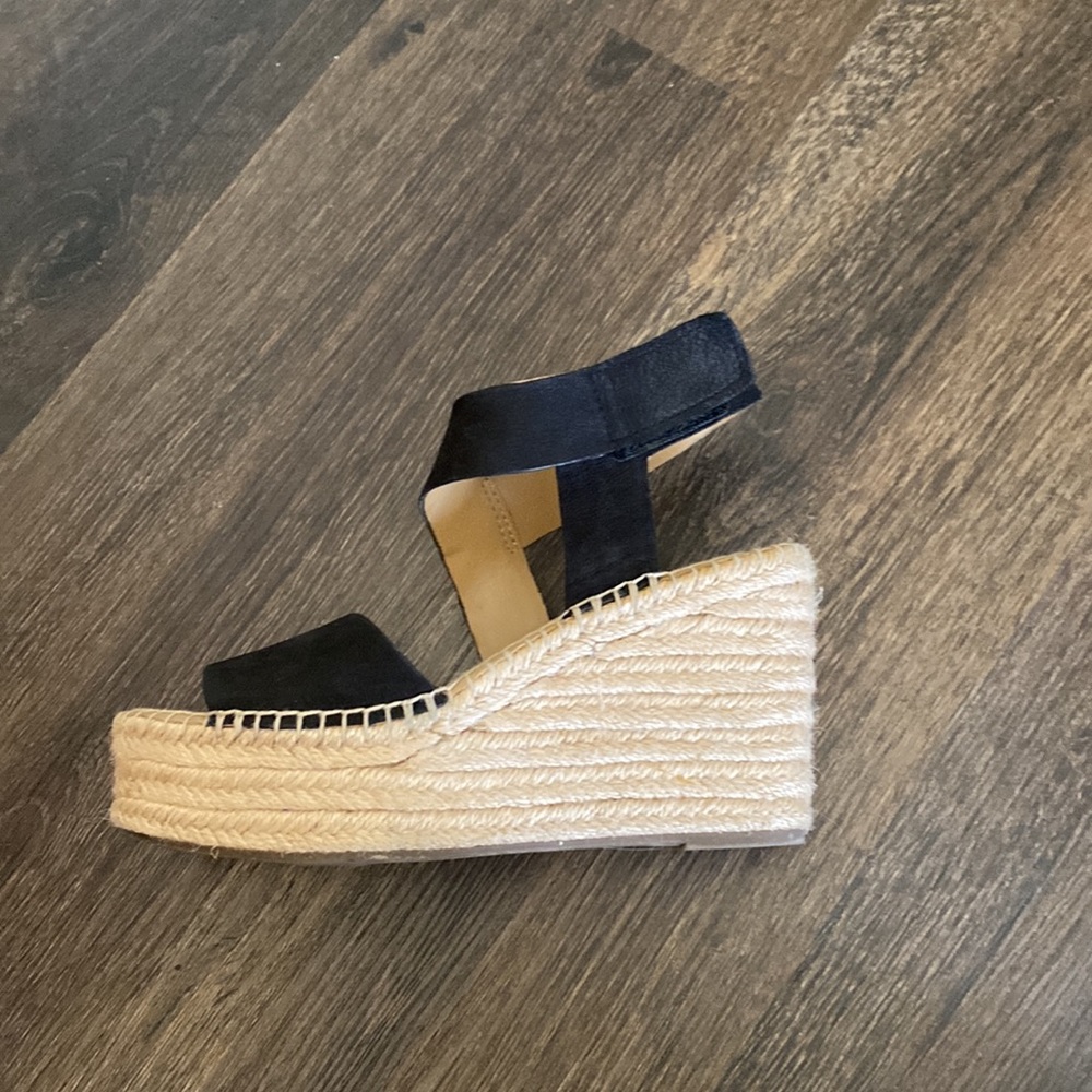 Wedged heals - Picture 2 of 3